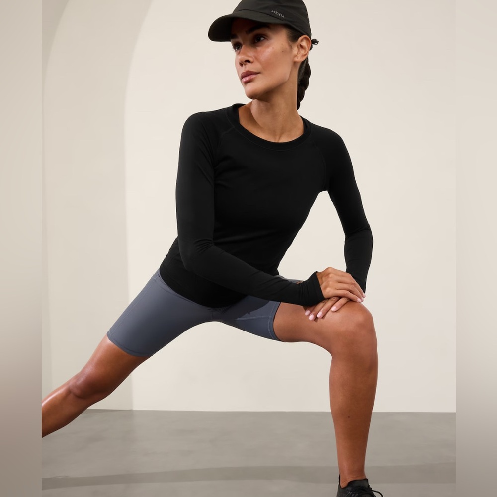 Athleta Momentum long sleeve top size Medium
